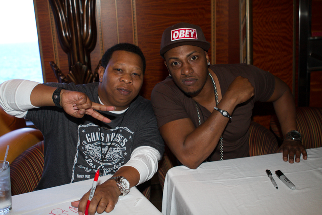 Celebrity Autograph Signings on FV 14'