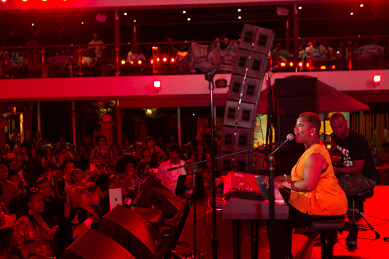 Avery Sunshine had the pool deck in a trance.