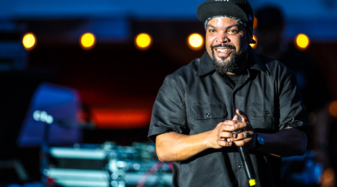 Fantastic Sail Away Party, Featuring R. Kelly and Legends of Hip Hop: Straight Outta Compton Edition