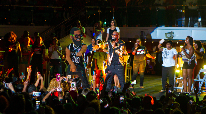 Fantastic Sail Away Party, Featuring R. Kelly and Legends of Hip Hop: Straight Outta Compton Edition