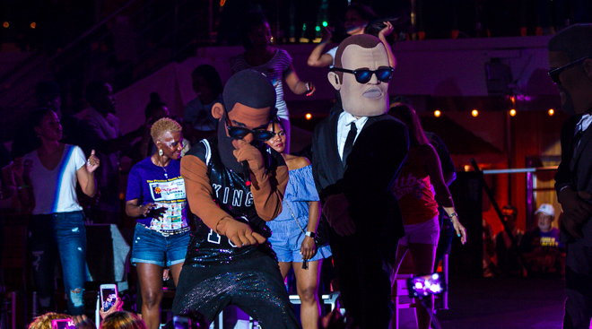 Fantastic Sail Away Party, Featuring R. Kelly and Legends of Hip Hop: Straight Outta Compton Edition