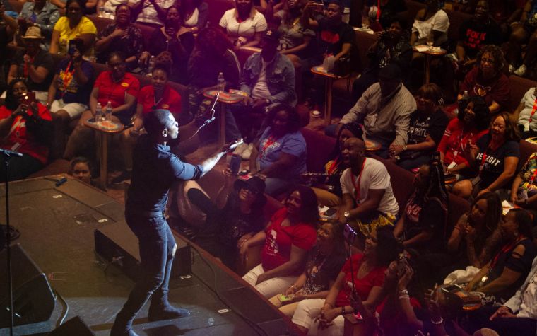 Kirk Franklin Surprises the Tom Joyner Fantastic Voyage!