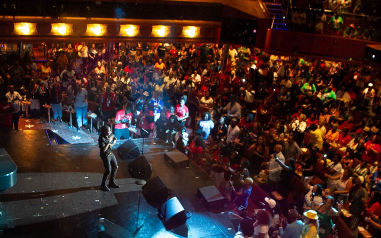 Kirk Franklin Surprises the Tom Joyner Fantastic Voyage!