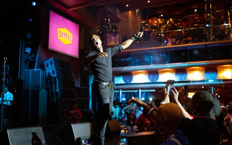 Kirk Franklin Surprises the Tom Joyner Fantastic Voyage!