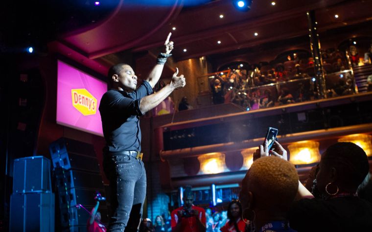 Kirk Franklin Surprises the Tom Joyner Fantastic Voyage!