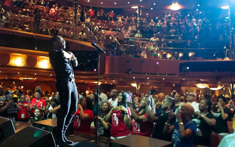 Kirk Franklin Surprises the Tom Joyner Fantastic Voyage!