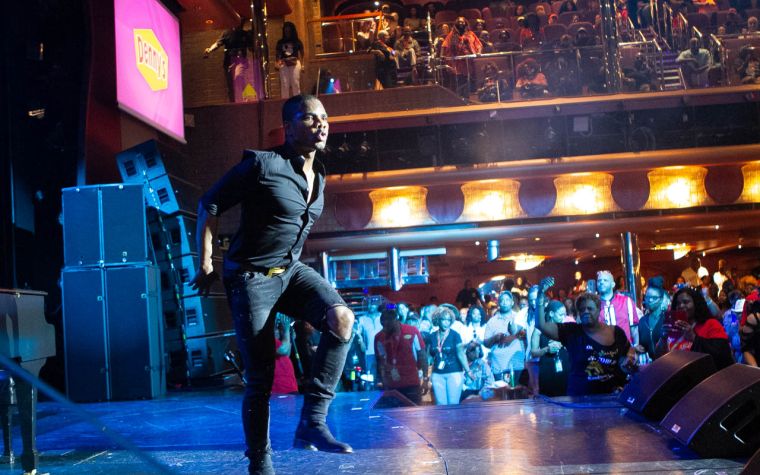Kirk Franklin Surprises the Tom Joyner Fantastic Voyage!