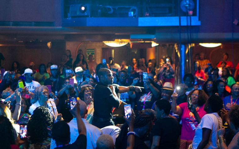 Kirk Franklin Surprises the Tom Joyner Fantastic Voyage!