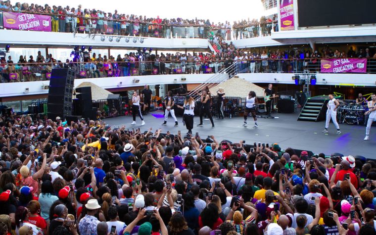 Janet Jackson Gets the Party Started on the 2019 Tom Joyner Fantastic Voyage Presented by Denny's