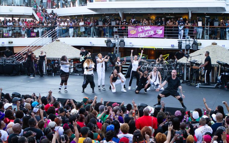 Janet Jackson Gets the Party Started on the 2019 Tom Joyner Fantastic Voyage Presented by Denny's