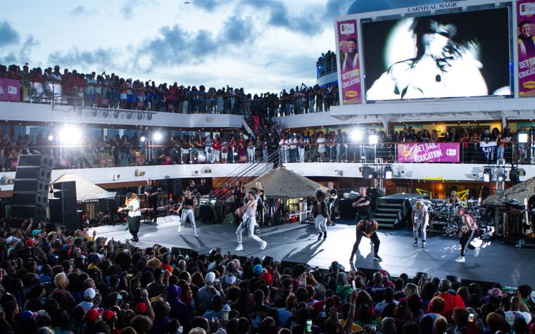 Janet Jackson Gets the Party Started on the 2019 Tom Joyner Fantastic Voyage Presented by Denny's