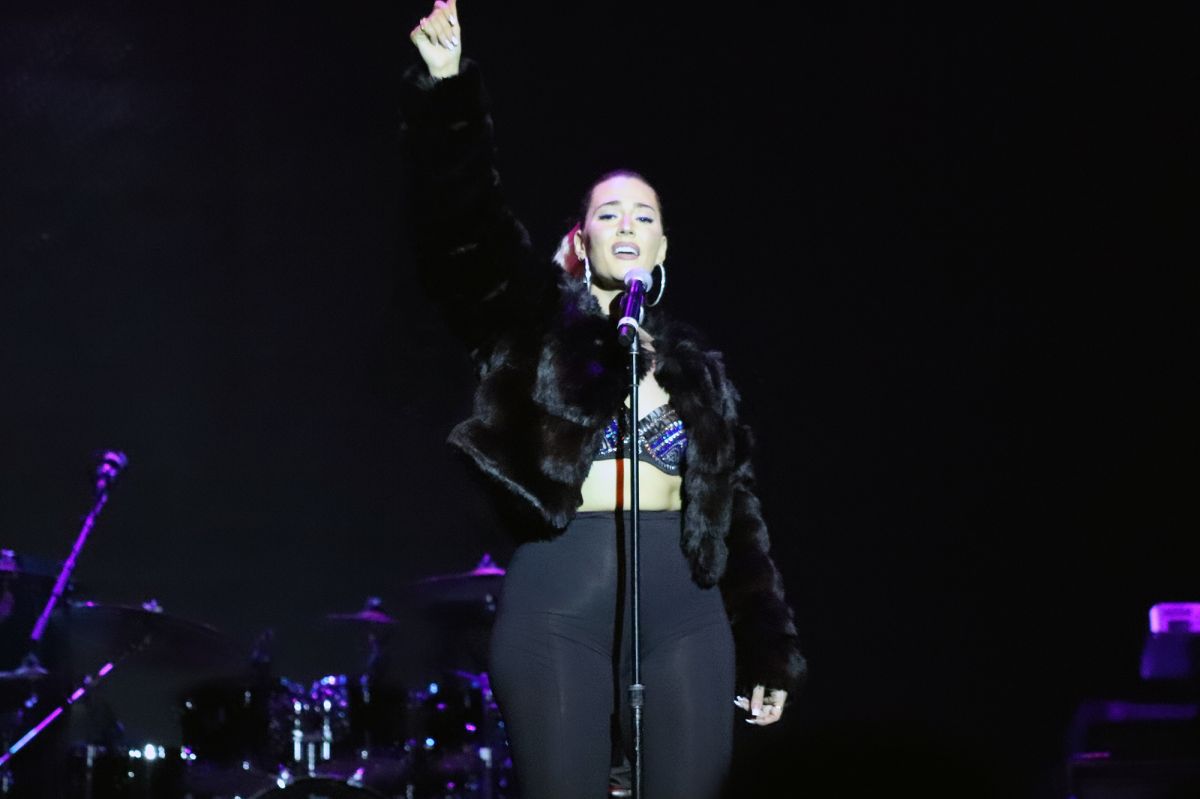 The Bonfyre performs at The Tom Joyner Foundation Fantastic Voyage 20 in 2021