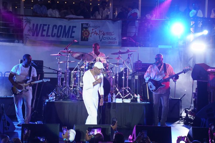 Maze ft. Frankie Beverly performs 'Golden Time of Day' at The Tom Joyner Foundation Fantastic Voyage 20 in 2021