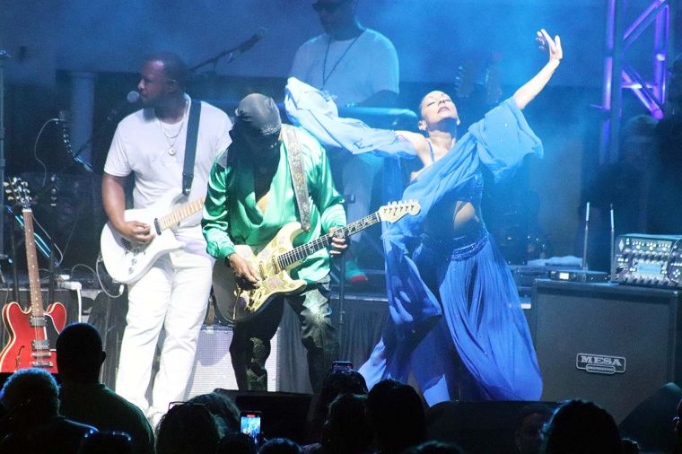 The Legendary Isley Brothers Perform at the 2023 Fantastic Voyage