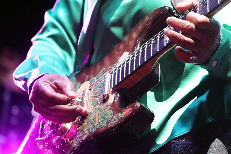 The Legendary Isley Brothers Perform at the 2023 Fantastic Voyage